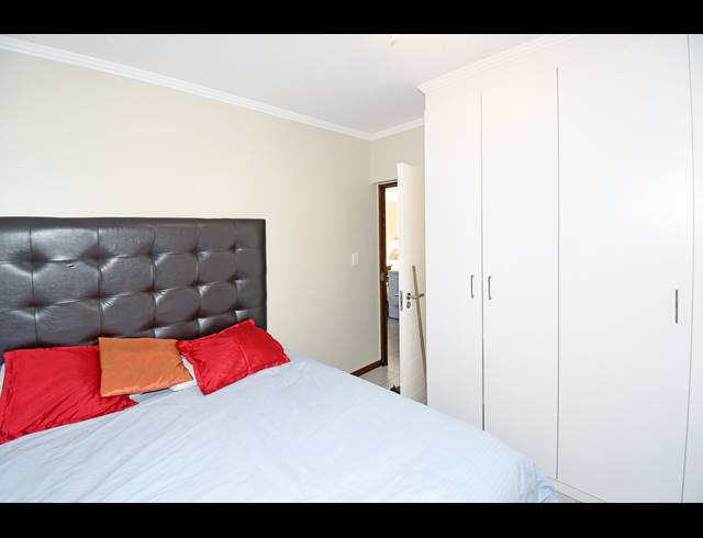 2 BEDROOM APARTMENT FOR SALE IN NORTH RIDING AH